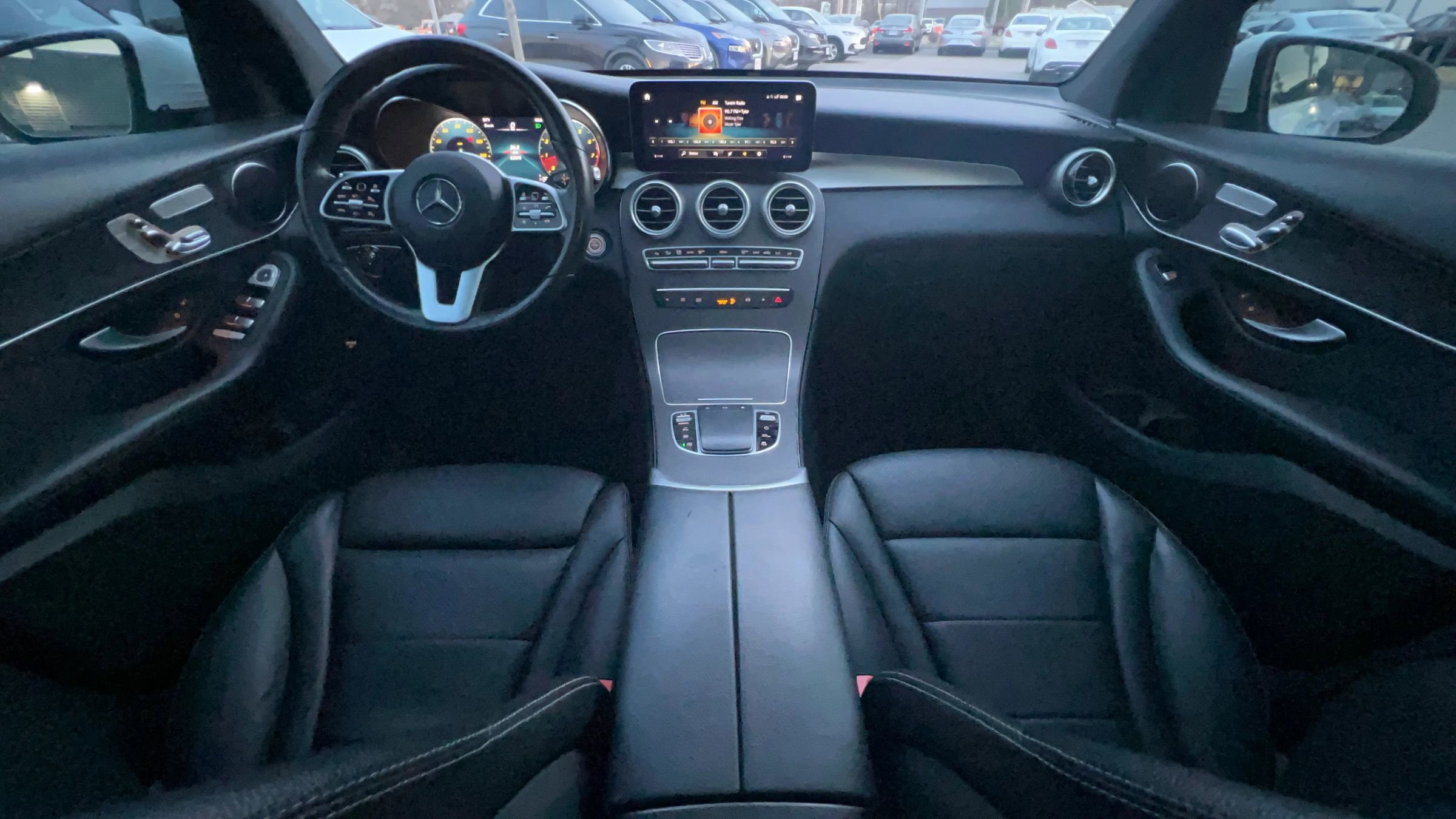 Used 2021 Mercedes-Benz GLC 300 4MATIC image 17