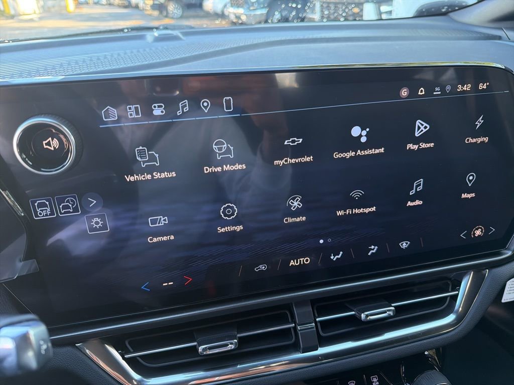 New 2026 Chevrolet Equinox EV LT image 11