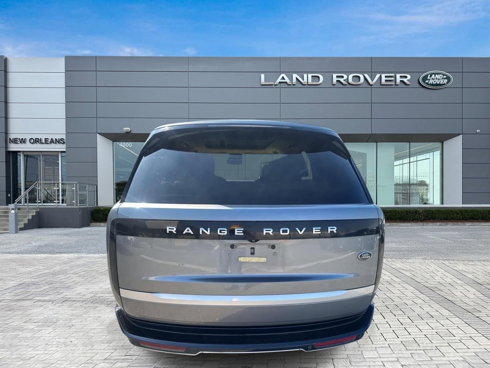 Used 2023 Land Rover Range Rover Long Wheelbase Autobiography AWD/4WD image 7