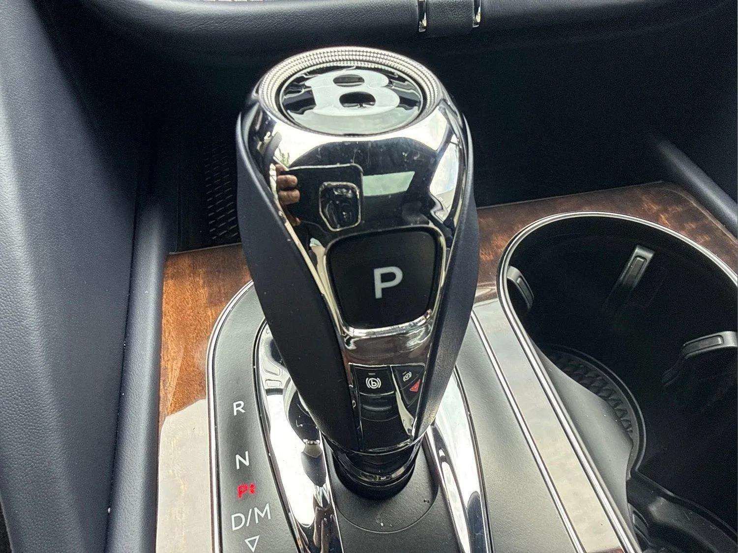 Certified 2025 Bentley Bentayga AWD/4WD image 52