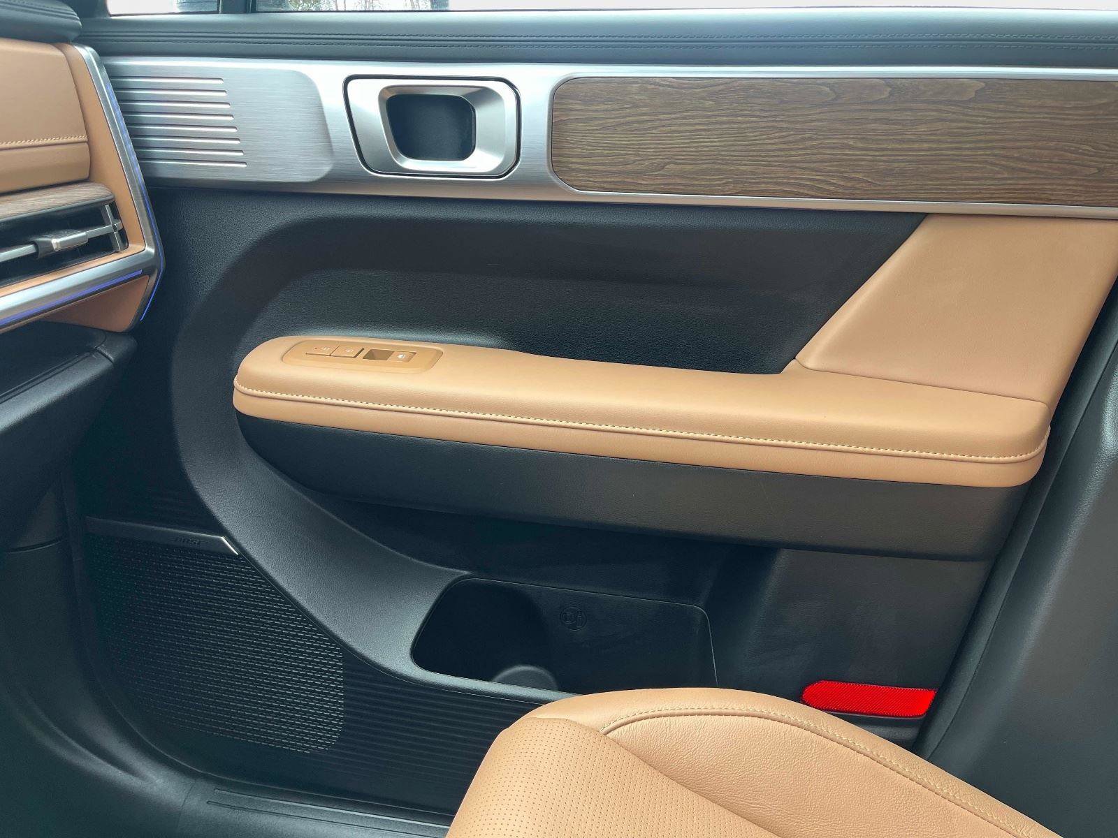 Used 2025 Hyundai Santa Fe Limited image 23