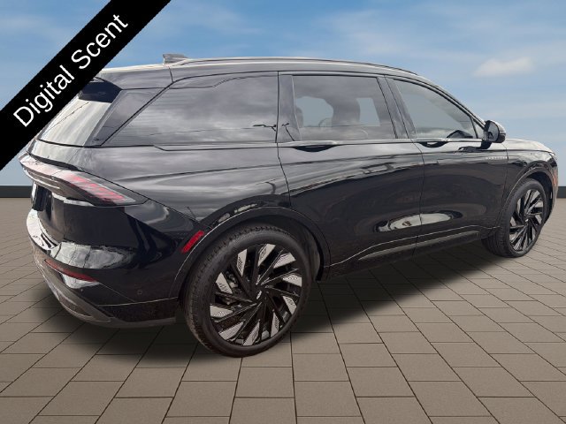 Certified 2024 Lincoln Nautilus Reserve w/ Equipment Group 202A AWD/4WD image 7