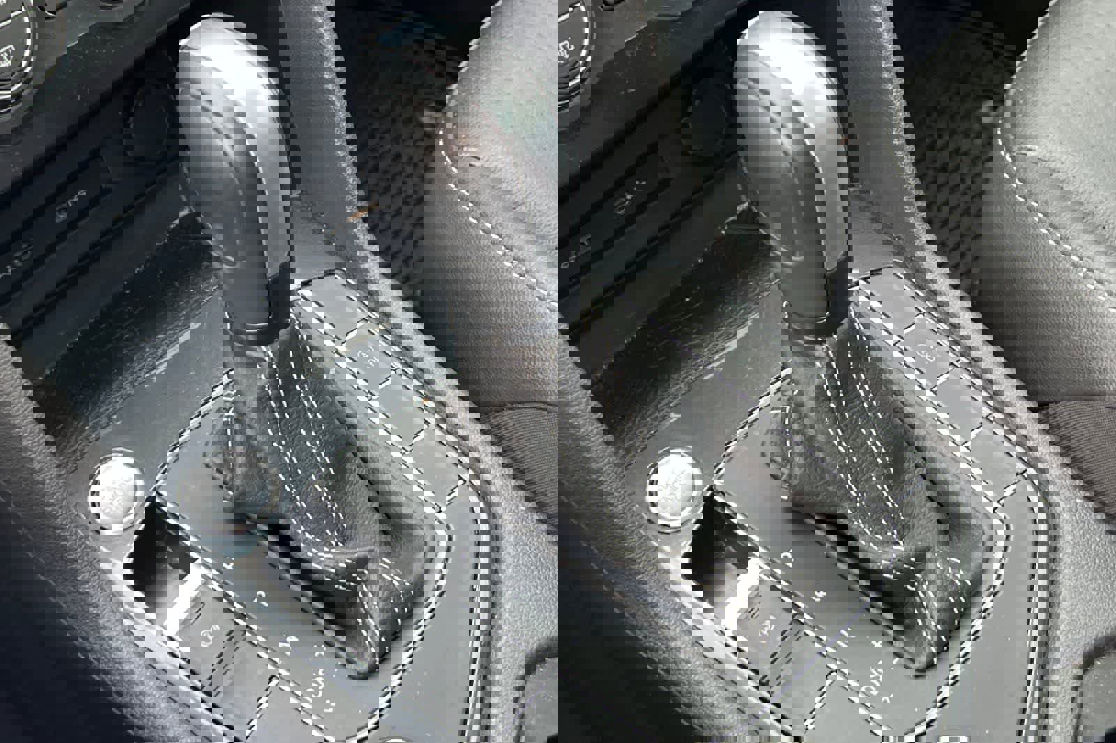 Used 2021 Volkswagen Tiguan SE w/ Panoramic Sunroof Package image 23