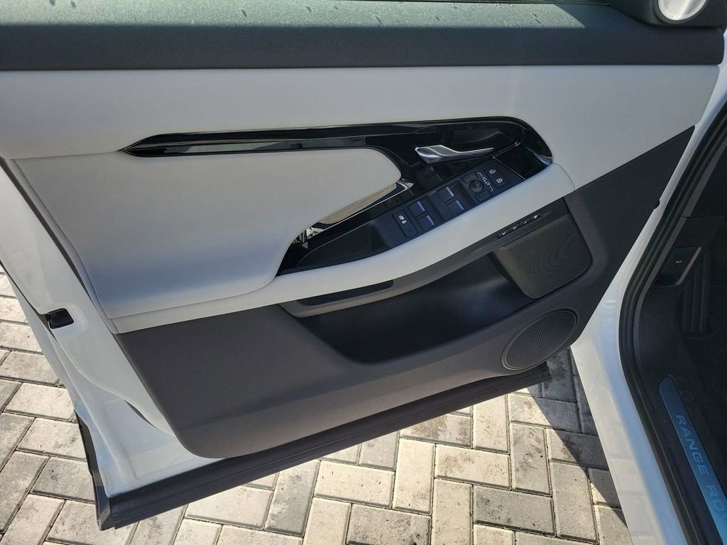 New 2026 Land Rover Range Rover Evoque Dynamic SE image 23