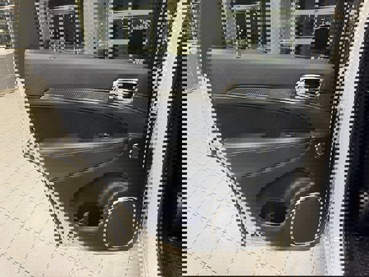 Used 2014 Jeep Grand Cherokee SRT8 image 51