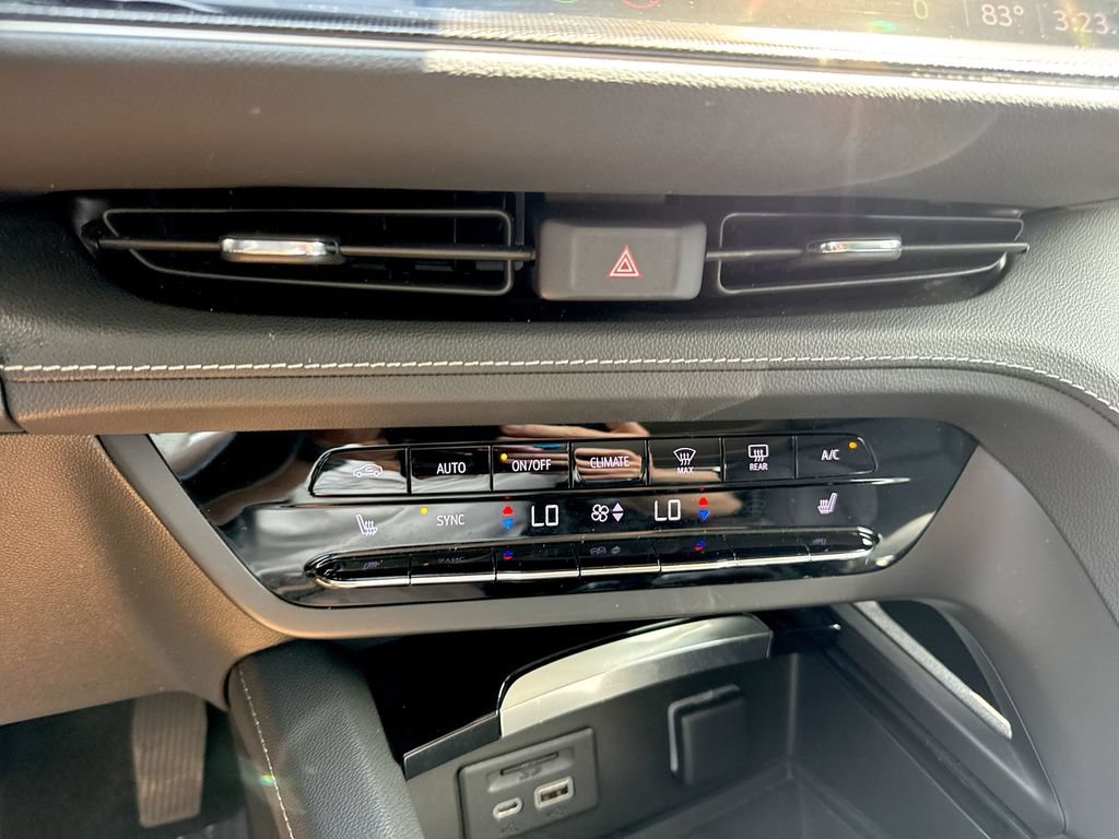 Used 2021 Buick Envision Essence w/ Technology Package I FWD image 51
