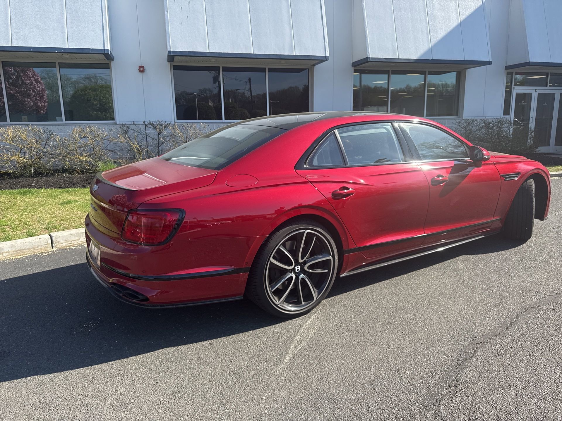 Used 2024 Bentley Flying Spur V8 image 2