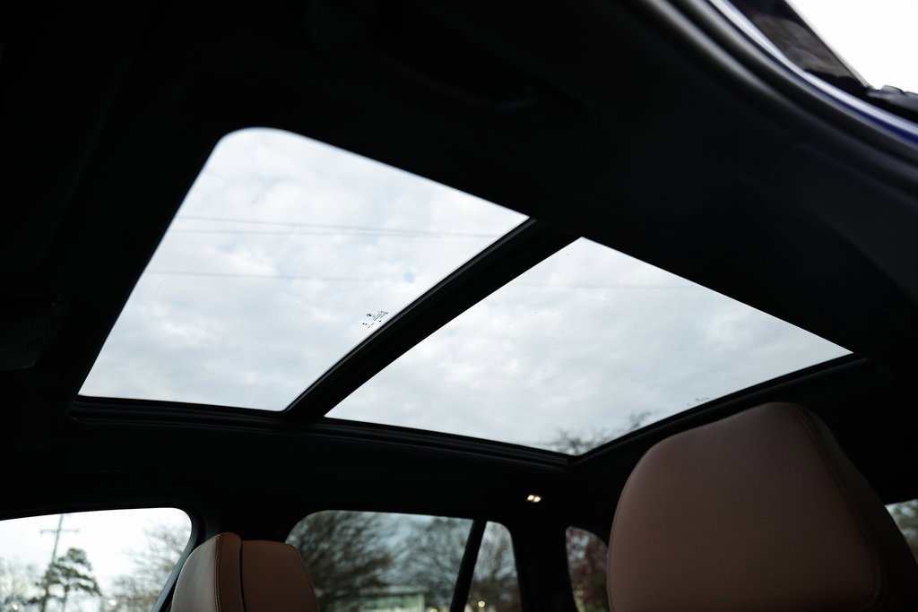 New 2026 BMW X5 M60i w/ Climate Comfort Package image 14