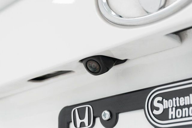 Used 2021 Toyota RAV4 XLE image 12