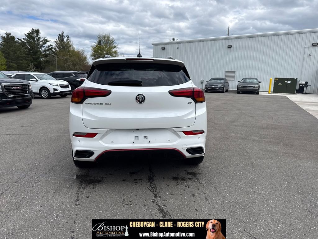 Used 2020 Buick Encore GX Essence w/ Experience Buick Package FWD image 4