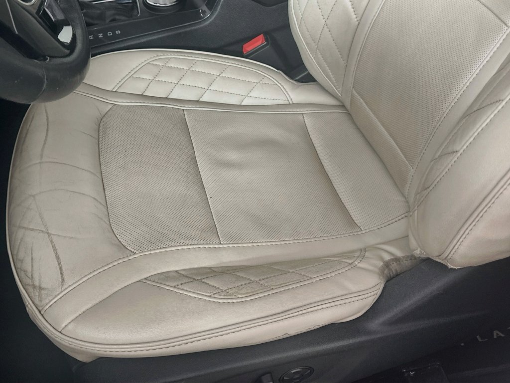 Used 2019 Ford Explorer Platinum AWD/4WD image 24