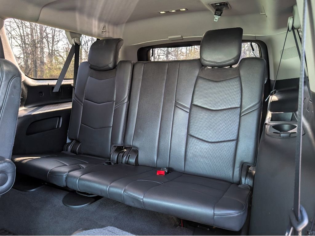 Used 2020 Cadillac Escalade ESV Luxury image 12