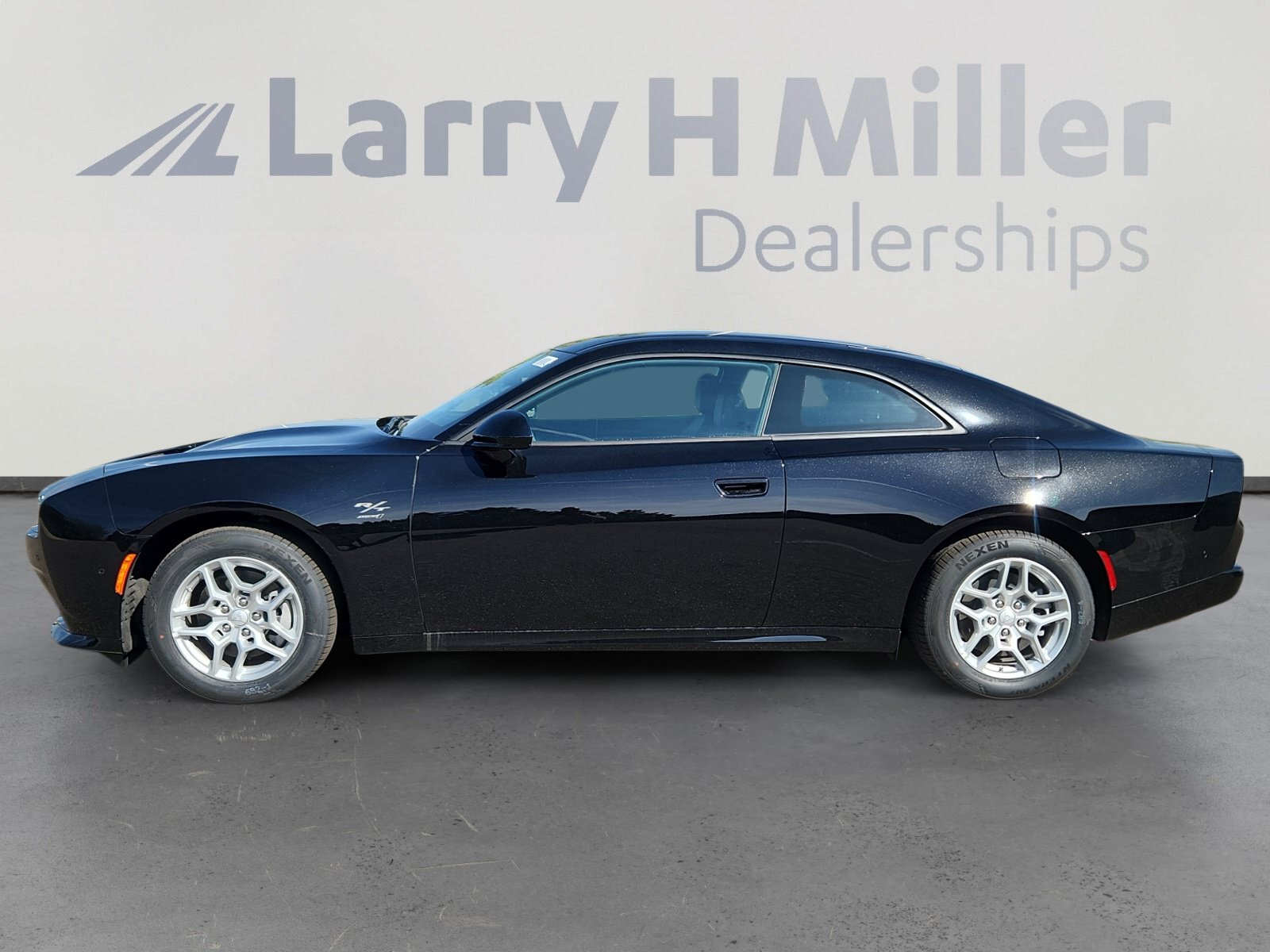 New 2025 Dodge Charger Daytona R/T w/ Quick Order Package 25M R/T AWD/4WD image 3