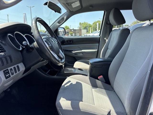 Used 2014 Toyota Tacoma PreRunner w/ Convenience Package RWD image 10