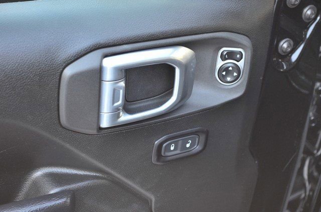 Used 2024 Jeep Wrangler Sport S image 16