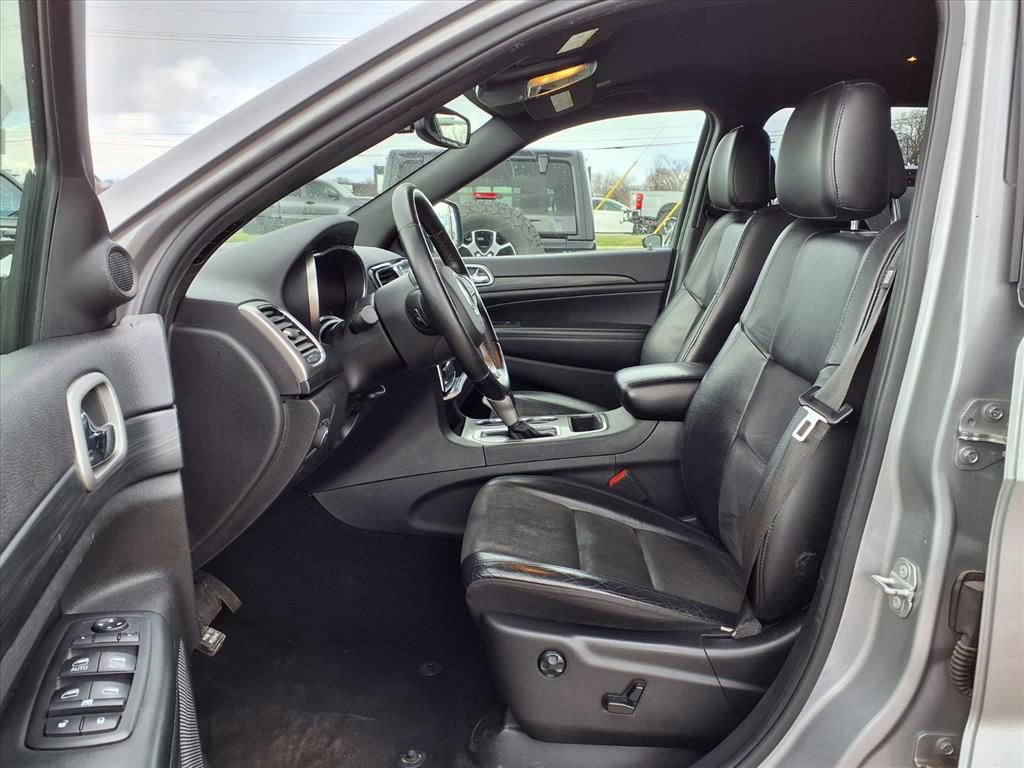 Used 2020 Jeep Grand Cherokee Altitude image 17