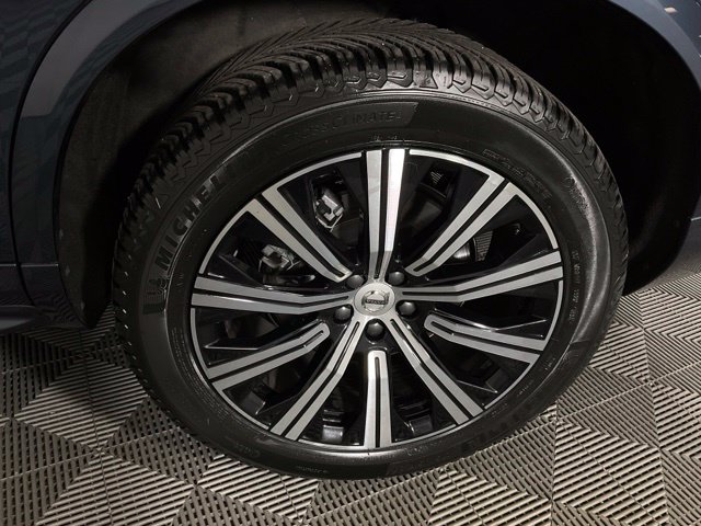 Certified 2025 Volvo XC90 B6 Plus w/ Protection Package Premier AWD/4WD image 39
