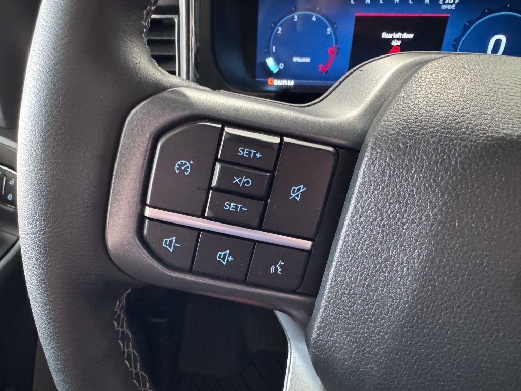 Used 2025 Ford F250 Lariat w/ Chrome Package AWD/4WD image 15