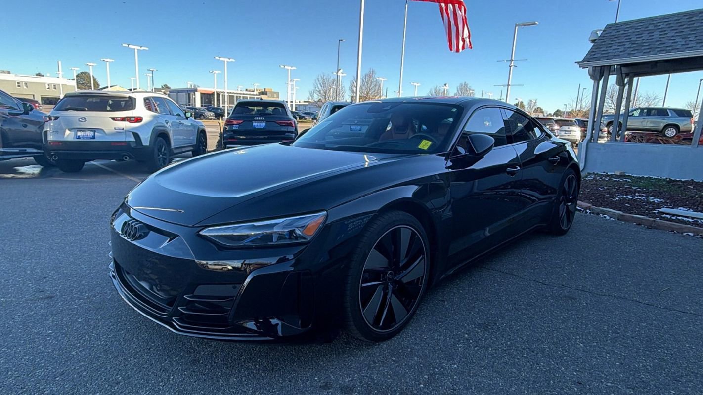 Used 2024 Audi e-tron GT Prestige w/ Prestige Package image 3