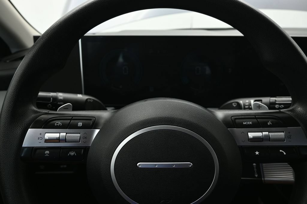 Used 2025 Hyundai Sonata SEL FWD image 24