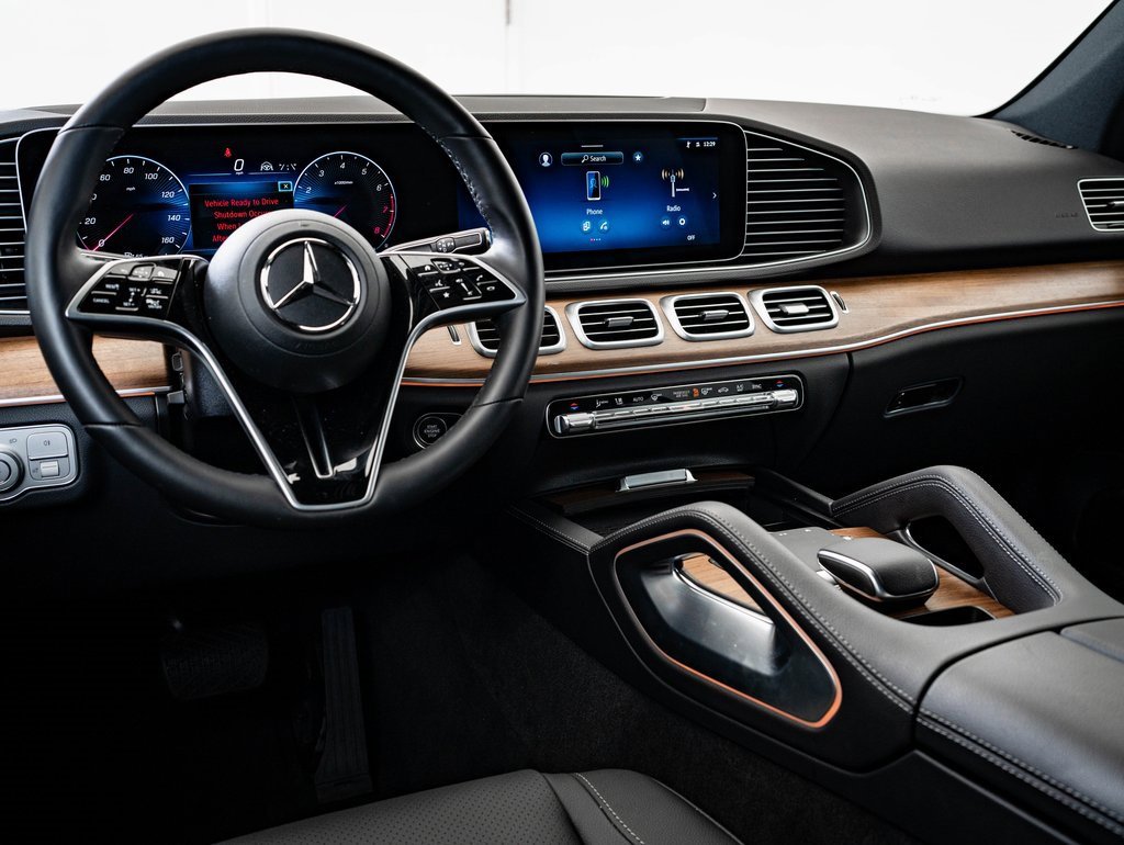 Certified 2025 Mercedes-Benz GLE 350 4MATIC image 4