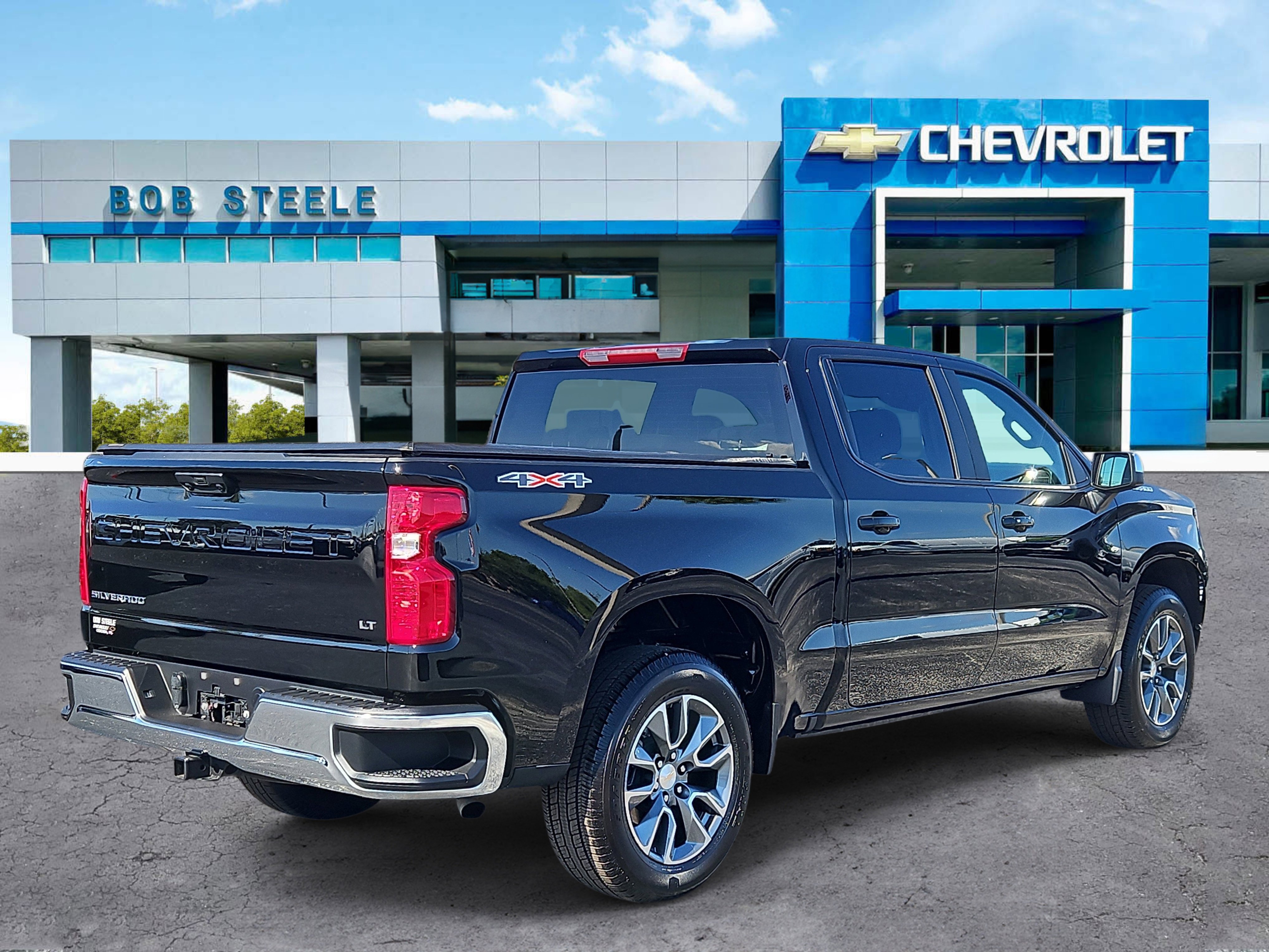 Used 2026 Chevrolet Silverado 1500 LT AWD/4WD image 4