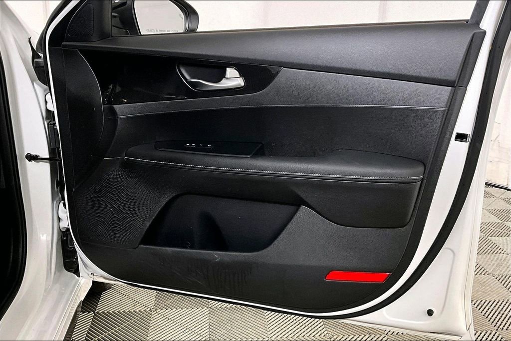 Used 2022 Kia Forte GT-Line w/ GT-Line Technology Package image 23