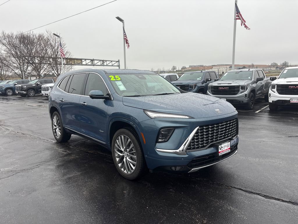 Used 2025 Buick Enclave Avenir w/ Super Cruise Package image 3