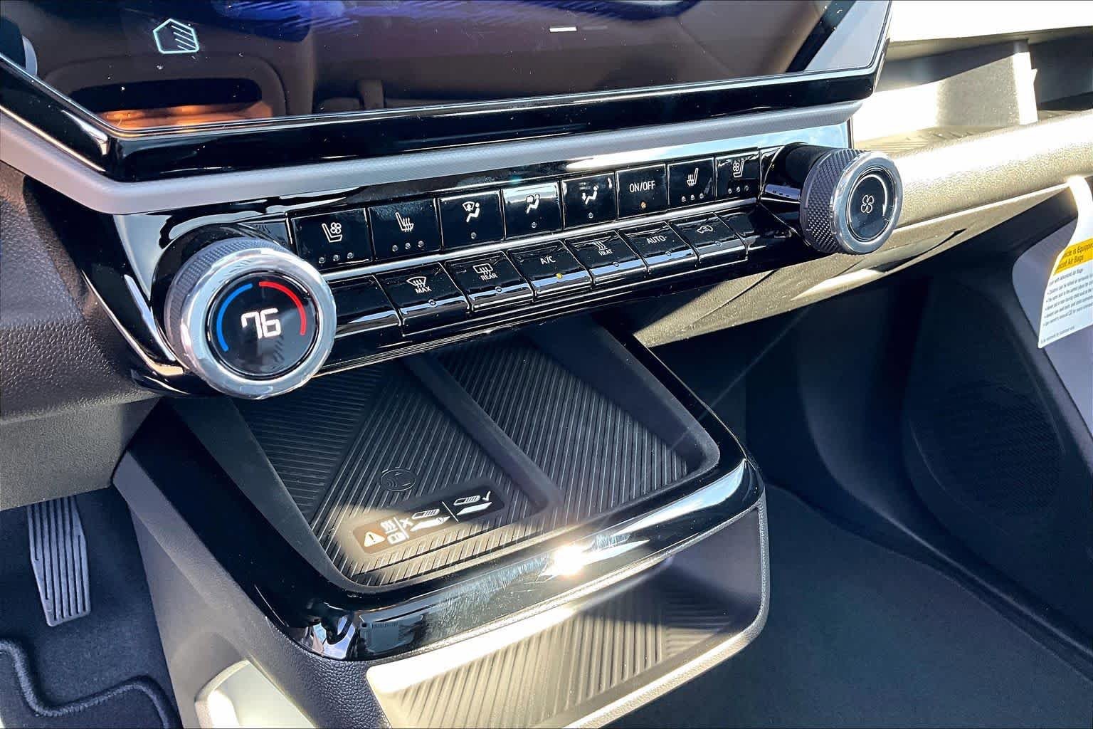 New 2027 Chevrolet Bolt RS w/ Technology Package image 18
