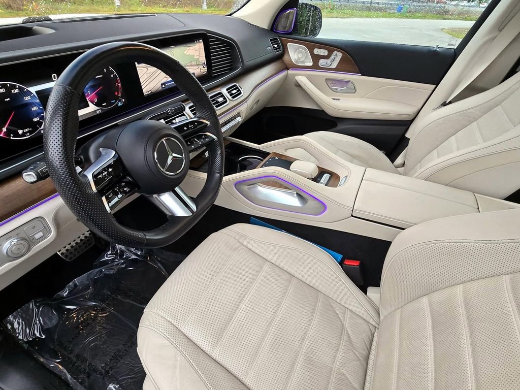 Used 2024 Mercedes-Benz GLS 580 4MATIC w/ Warmth & Comfort Package image 30
