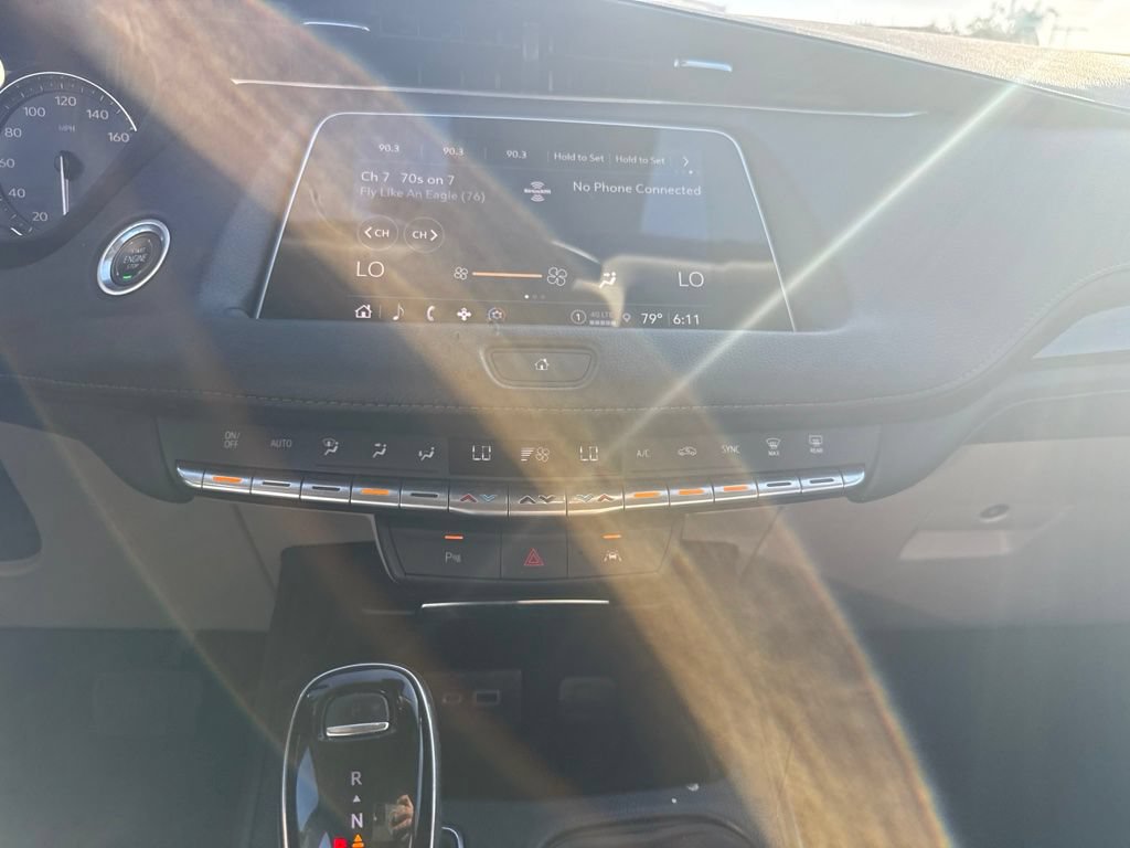 Used 2023 Cadillac XT4 Premium Luxury AWD/4WD image 13