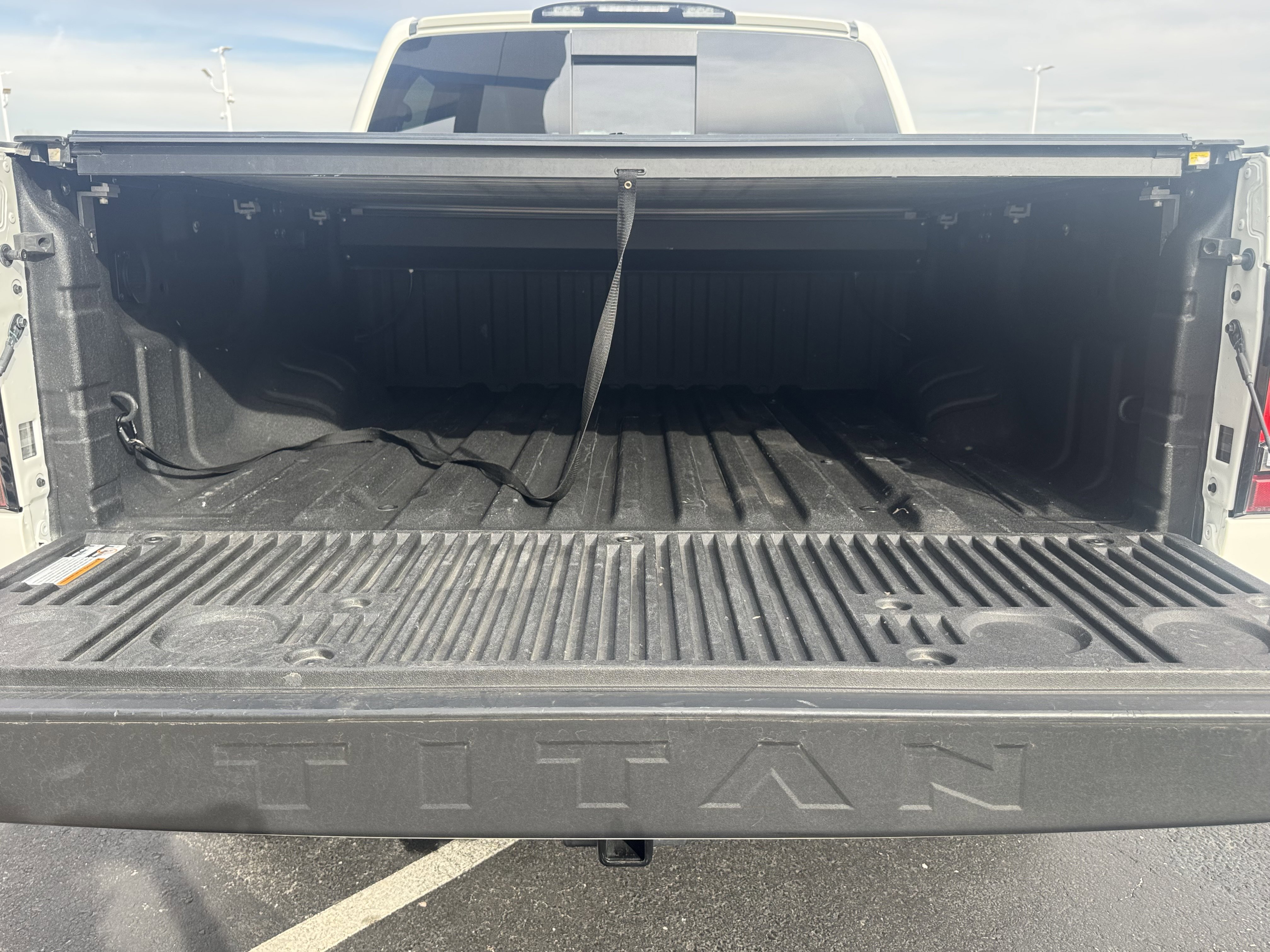 Used 2023 Nissan Titan PRO-4X w/ Pro-4x Convenience Package image 5