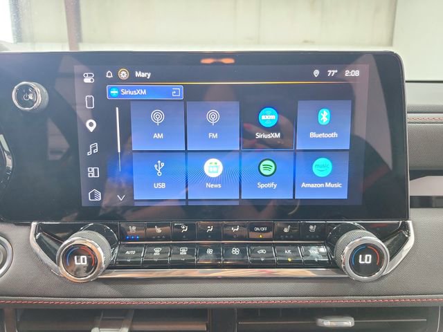 Used 2025 Chevrolet Colorado Z71 w/ Technology Package AWD/4WD image 30