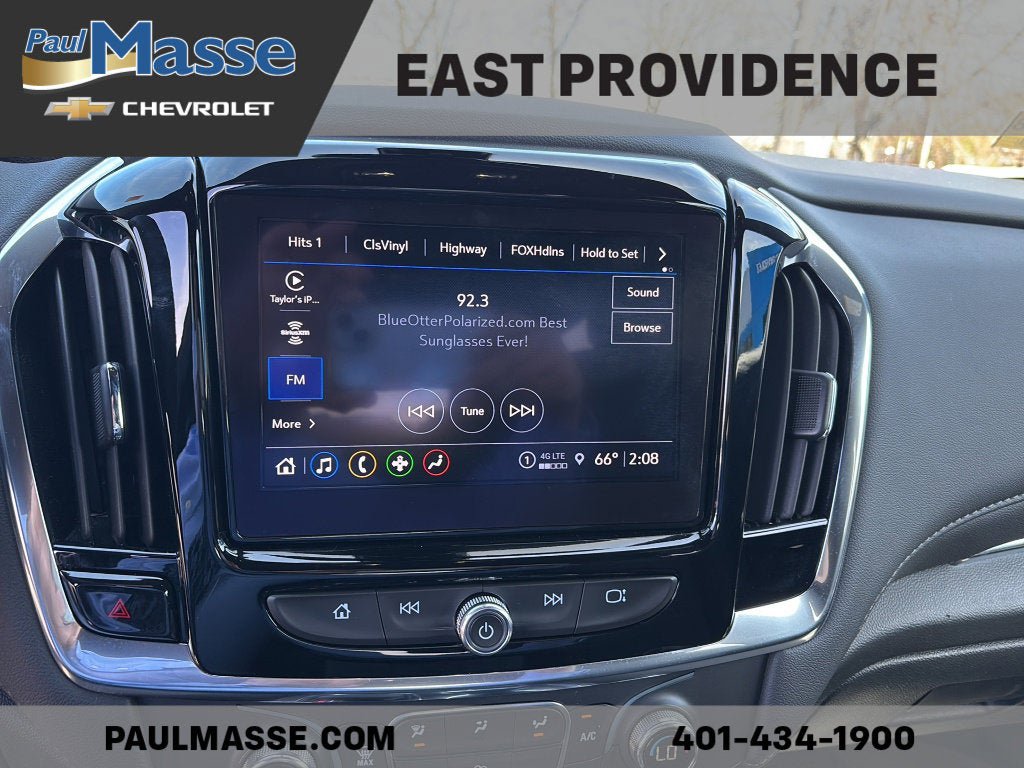 Used 2023 Chevrolet Traverse LT w/ Rear Camera Mirror Package AWD/4WD image 12