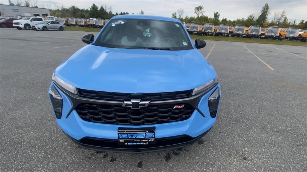 Certified 2024 Chevrolet Trax RS image 3