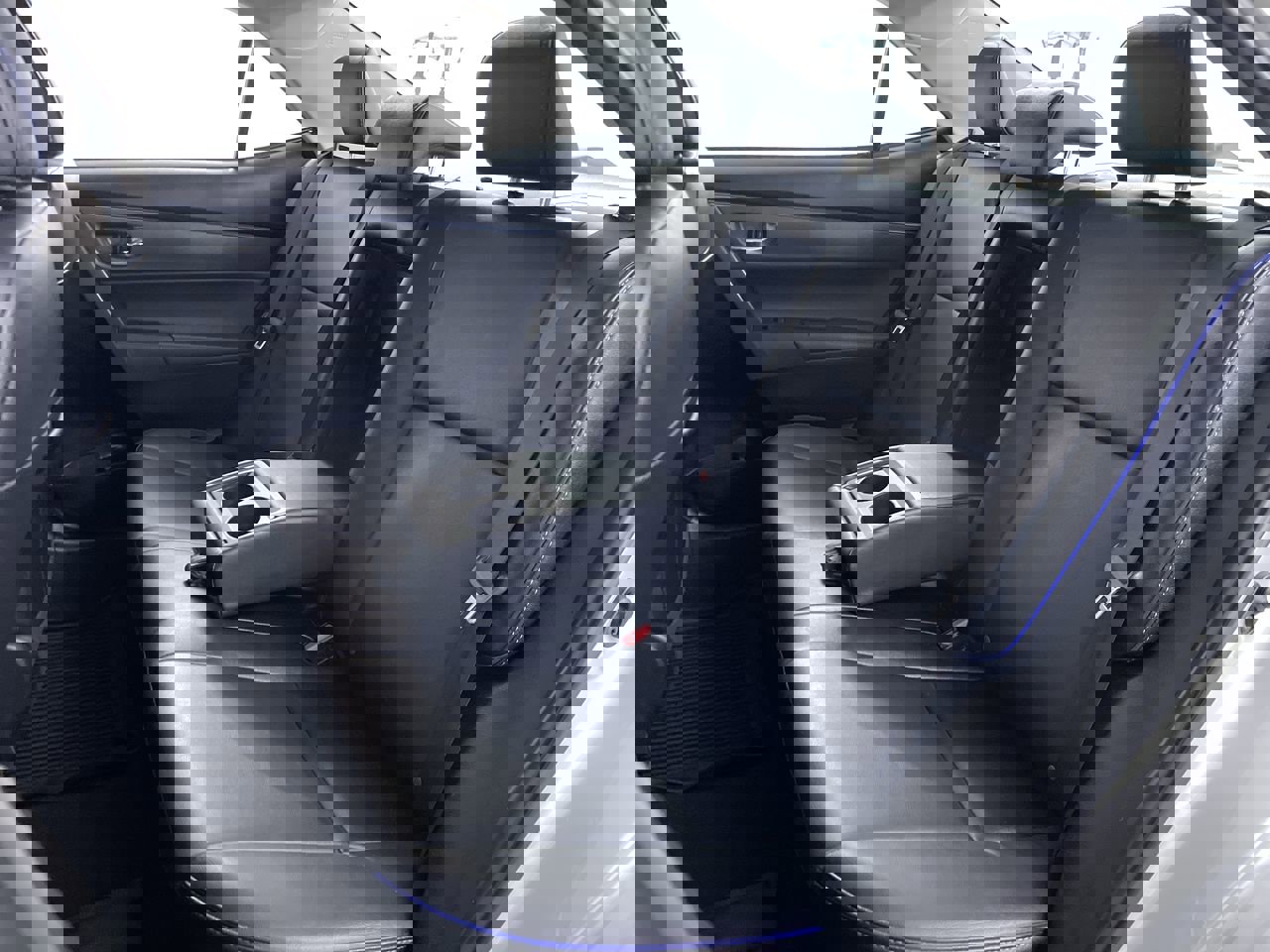 Used 2017 Toyota Corolla XSE image 22