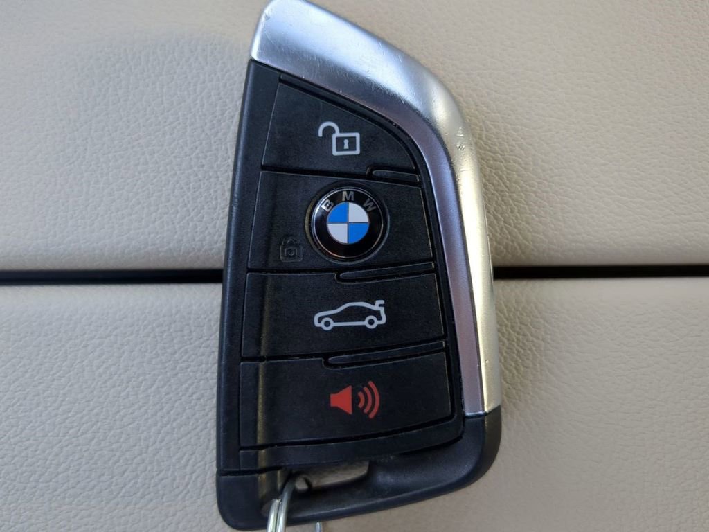 Certified 2023 BMW 540i w/ Convenience Package image 31