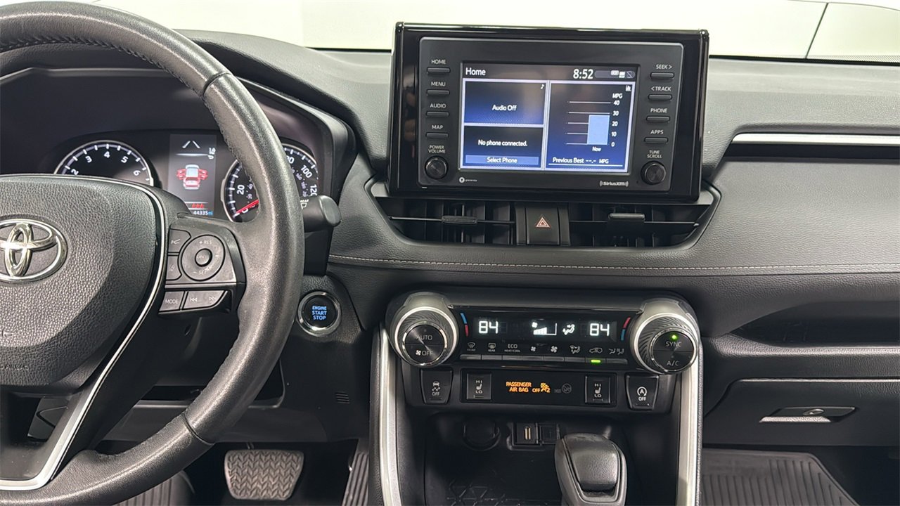 Used 2022 Toyota RAV4 XLE image 10