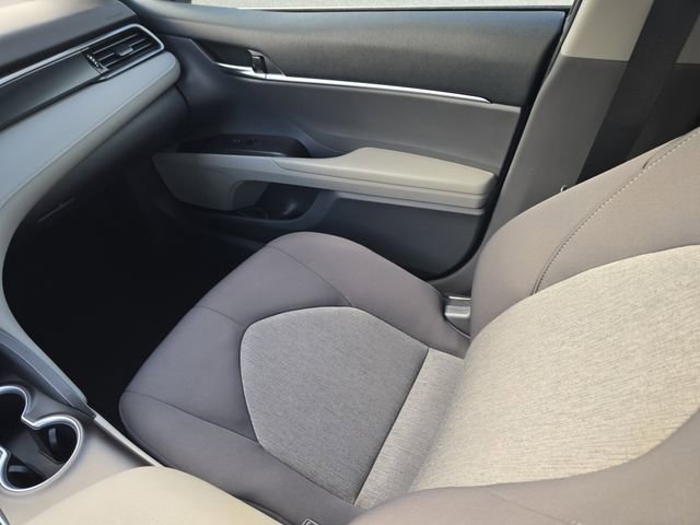 Used 2021 Toyota Camry LE FWD image 15