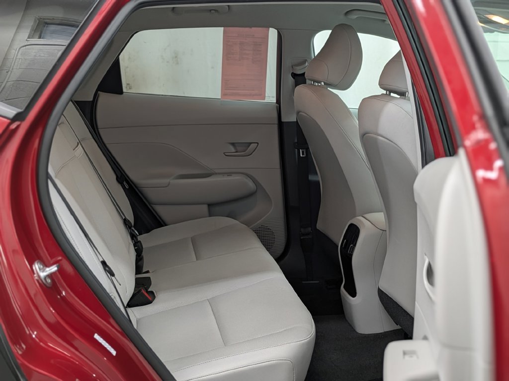 Used 2024 Hyundai Kona SEL AWD/4WD image 21