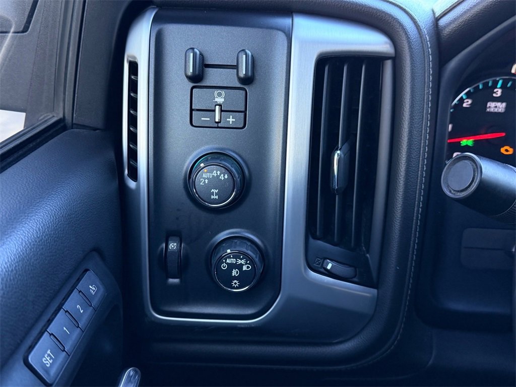 Used 2018 GMC Sierra 1500 SLT image 18