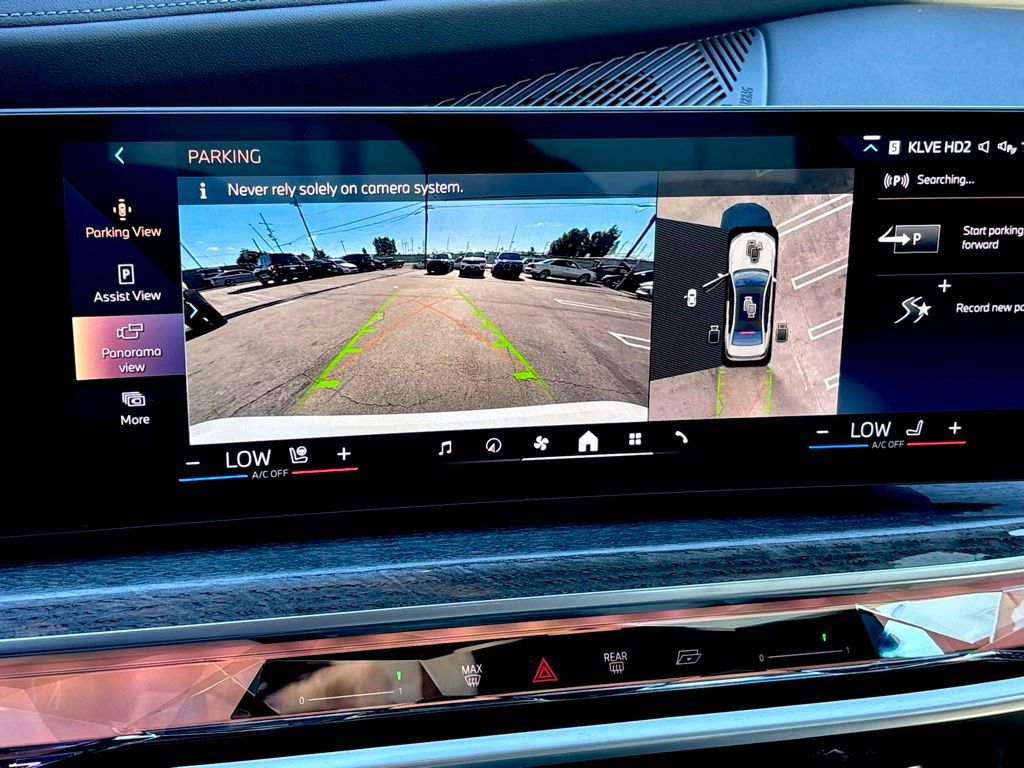 Used 2025 BMW 750e xDrive 750e xDrive w/ Premium Package image 21