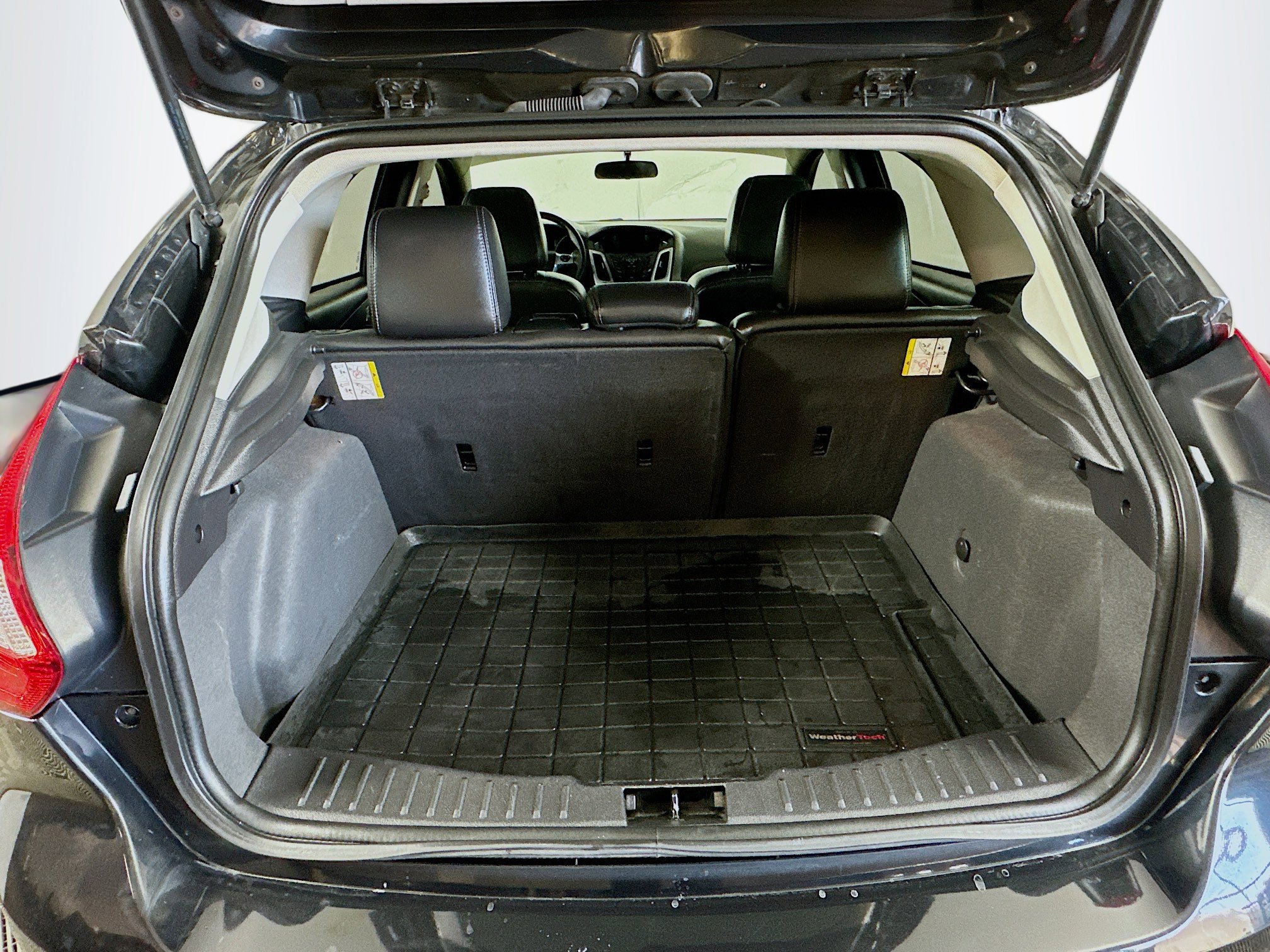 Used 2014 Ford Focus SE w/ Equipment Group 201A image 23