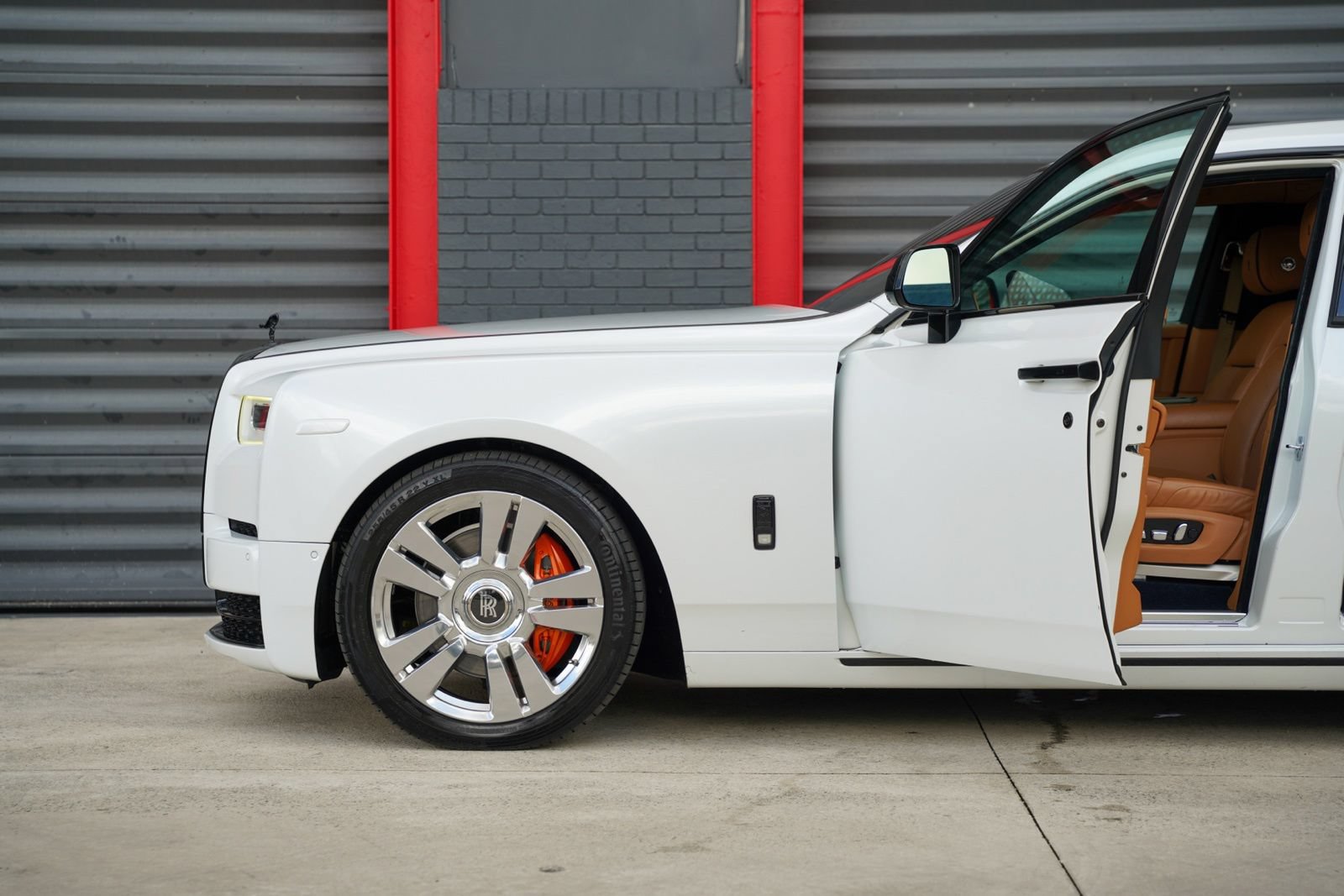 Used 2018 Rolls-Royce Phantom Extended Wheelbase RWD image 5