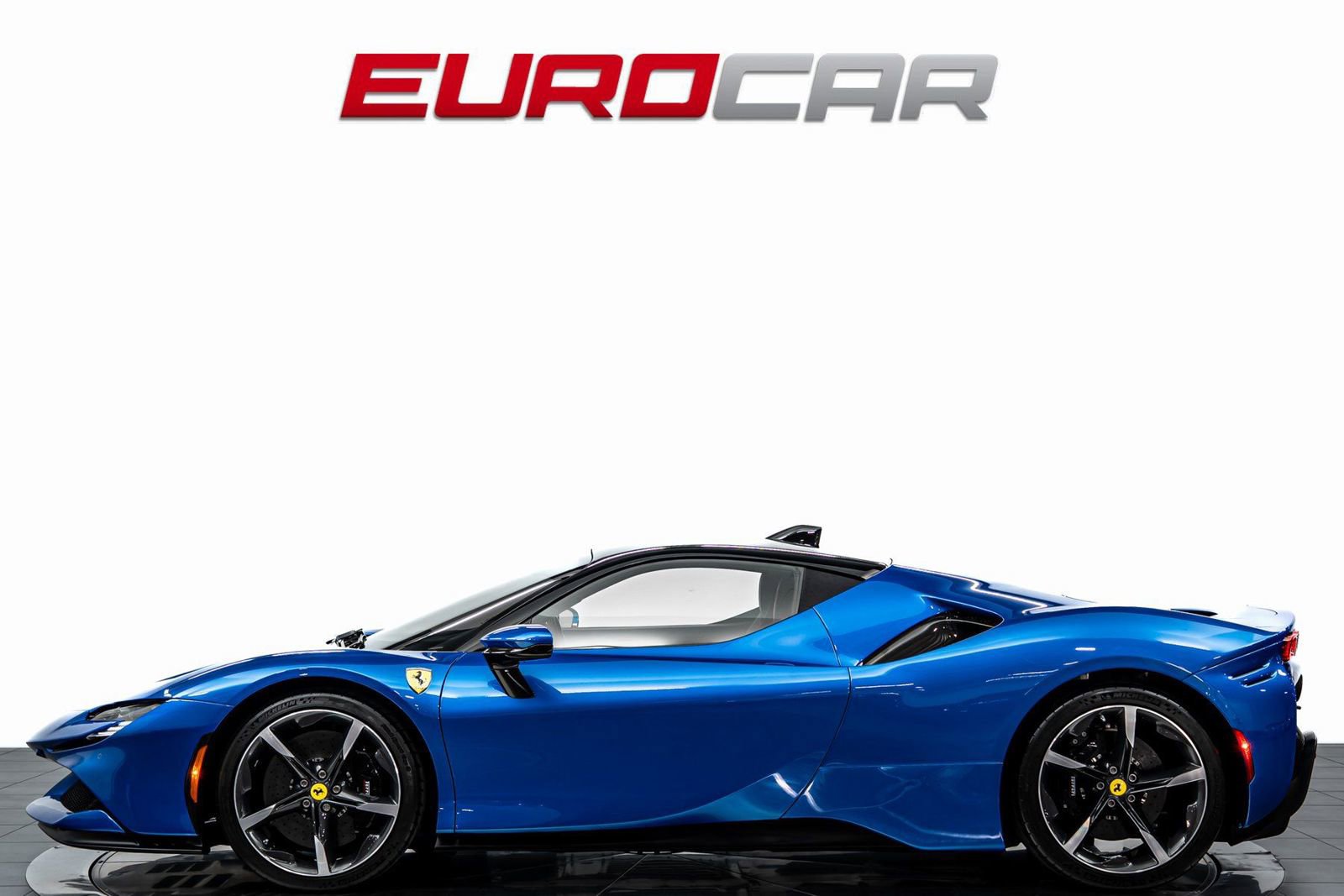 Used 2022 Ferrari SF90 Stradale image 2