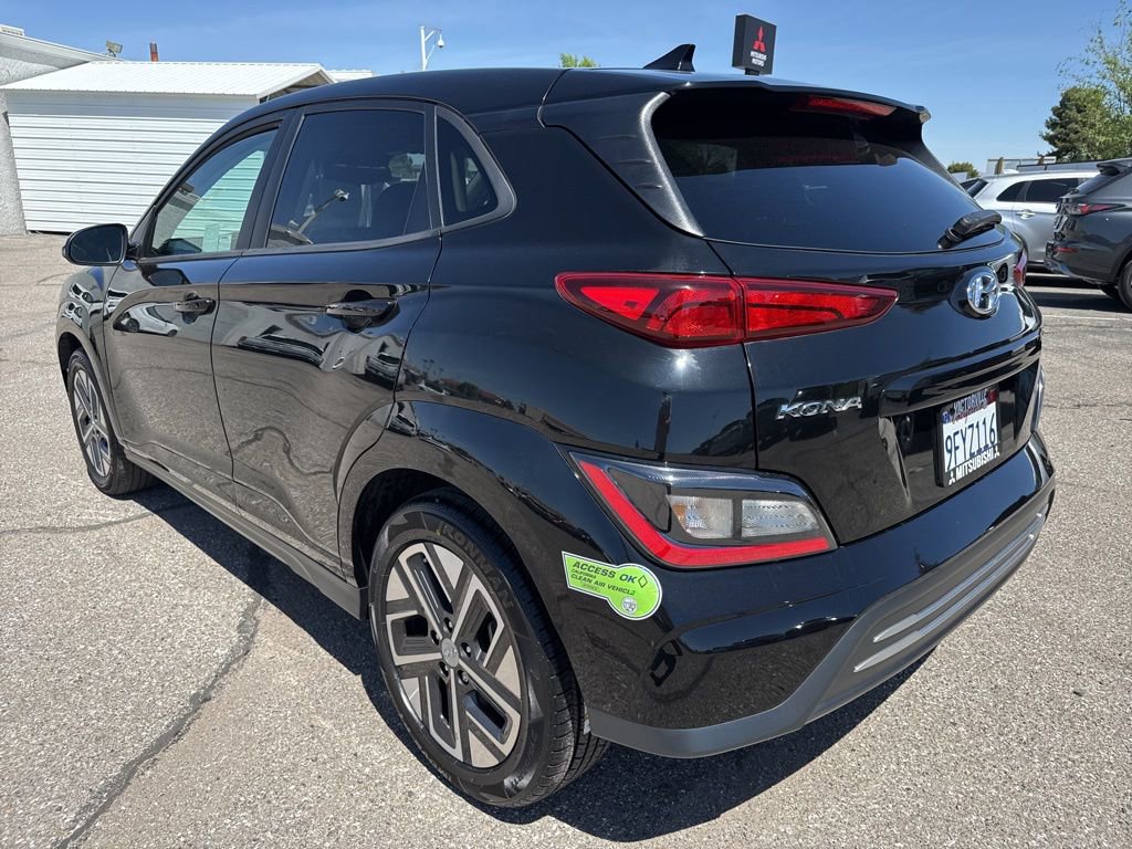 Used 2023 Hyundai Kona SE image 5