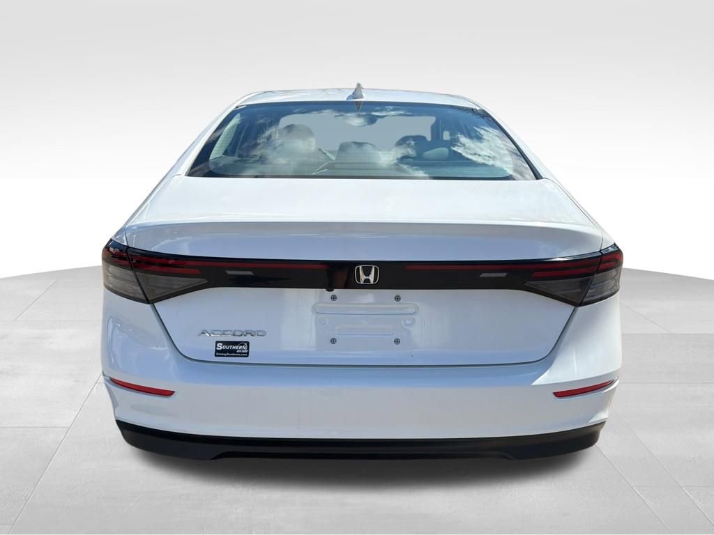 Used 2024 Honda Accord EX image 4