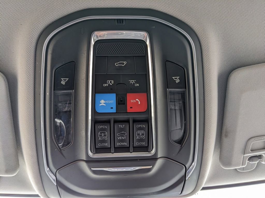 Used 2022 Jeep Grand Cherokee Limited image 60