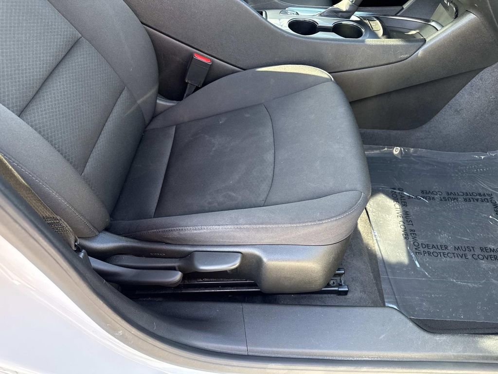 Used 2023 Chevrolet Malibu LT image 29