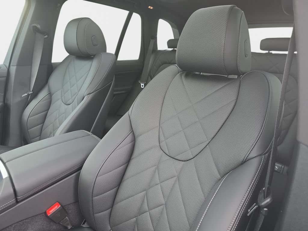 Used 2026 BMW X5 sDrive40i w/ Premium Package RWD image 23